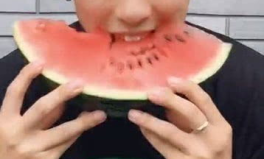 网红吃瓜抓哥,揭秘娱乐圈幕后真相